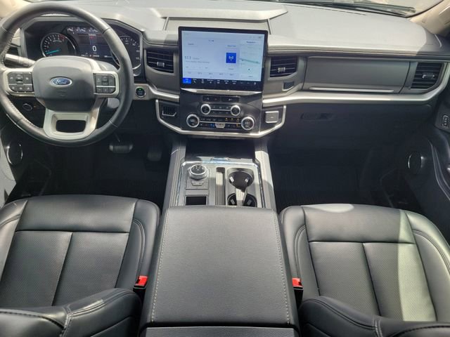 Used 2024 Ford Expedition XLT RWD image 11