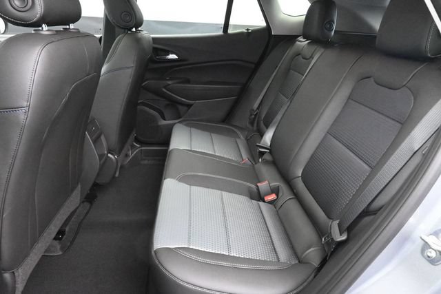 New 2026 Chevrolet Trax LT w/ Sunroof Package FWD image 22