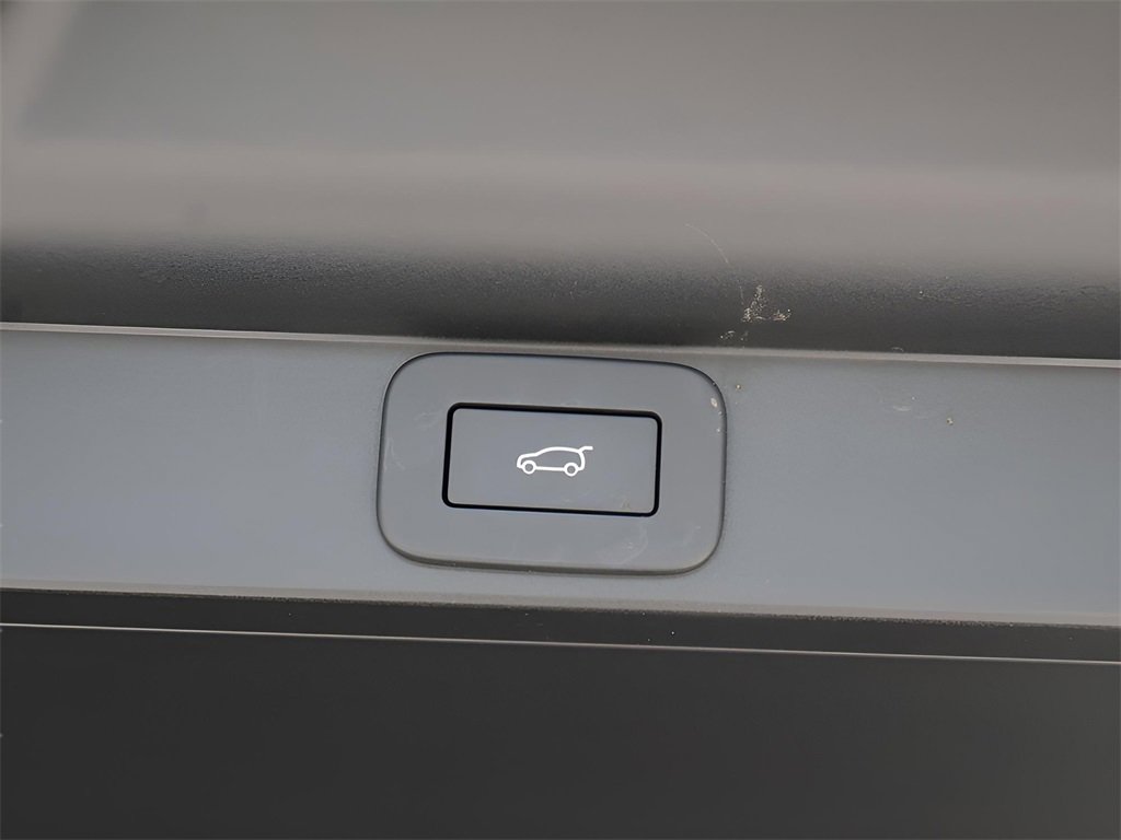 Used 2024 Land Rover Range Rover SE image 32