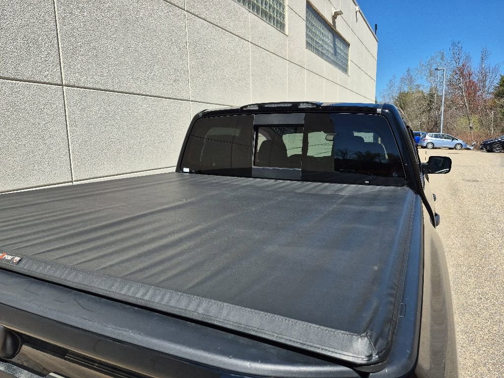 Used 2021 Nissan Titan PRO-4X w/ Pro-4x Utility Package AWD/4WD image 8