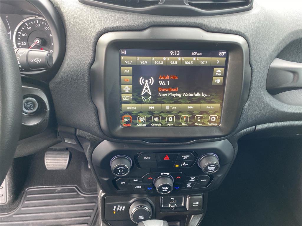 Certified 2023 Jeep Renegade Latitude w/ Premium Group AWD/4WD image 11