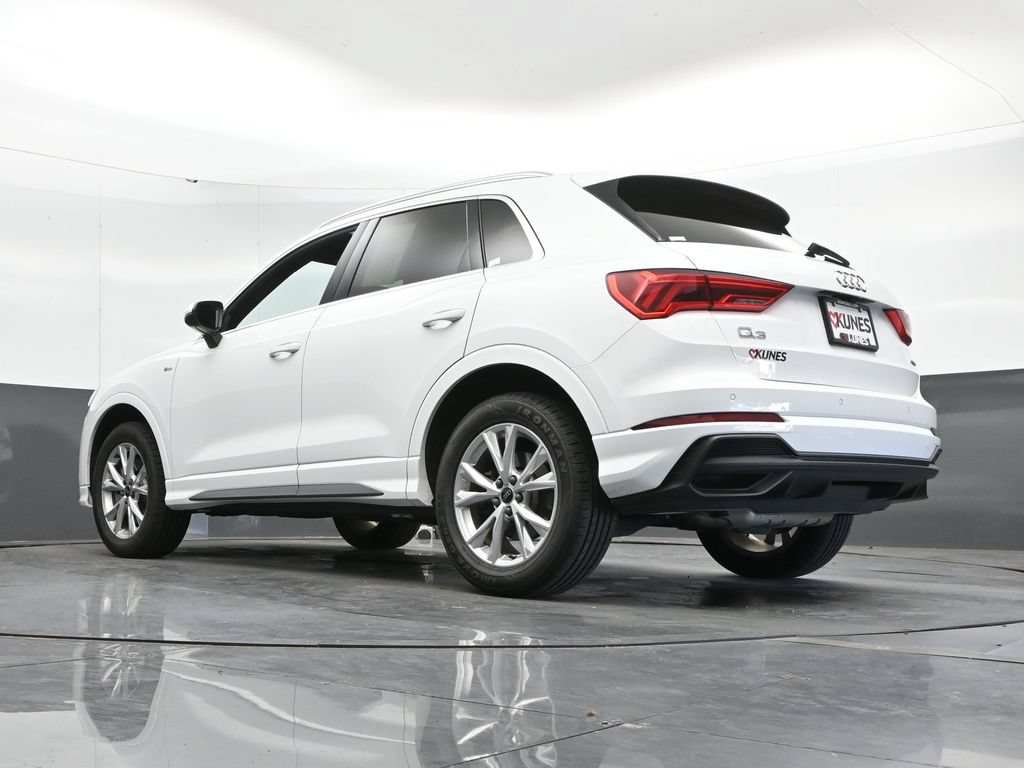 Used 2024 Audi Q3 2.0T Premium AWD/4WD image 46