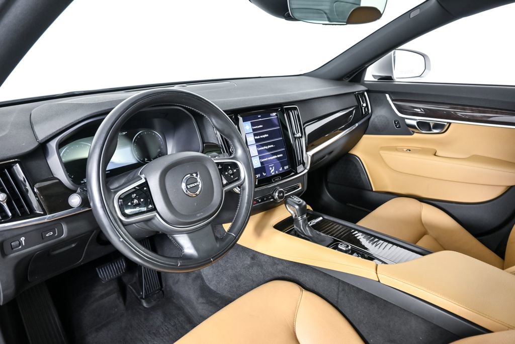 Used 2018 Volvo S90 T5 Momentum w/ Convenience Package image 5