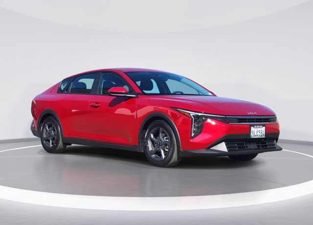 Certified 2025 Kia K4 FWD image 1
