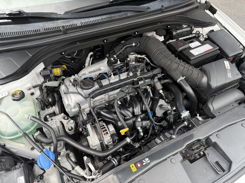 Used 2018 Hyundai Elantra Sport w/ Sport Premium Package 03 FWD image 26