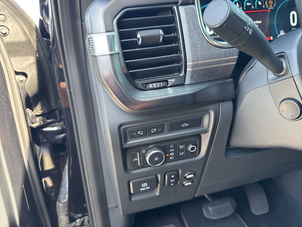 Used 2021 Ford F150 Platinum w/ Equipment Group 701A High AWD/4WD image 22