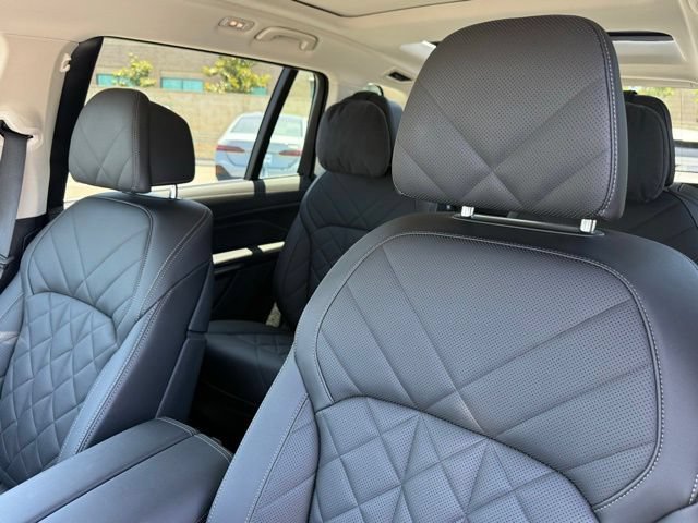 Certified 2024 BMW X7 xDrive40i w/ Premium Package AWD/4WD image 22