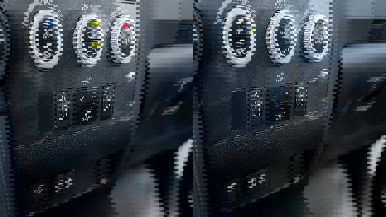 Used 2021 Toyota Sequoia TRD Pro AWD/4WD image 38