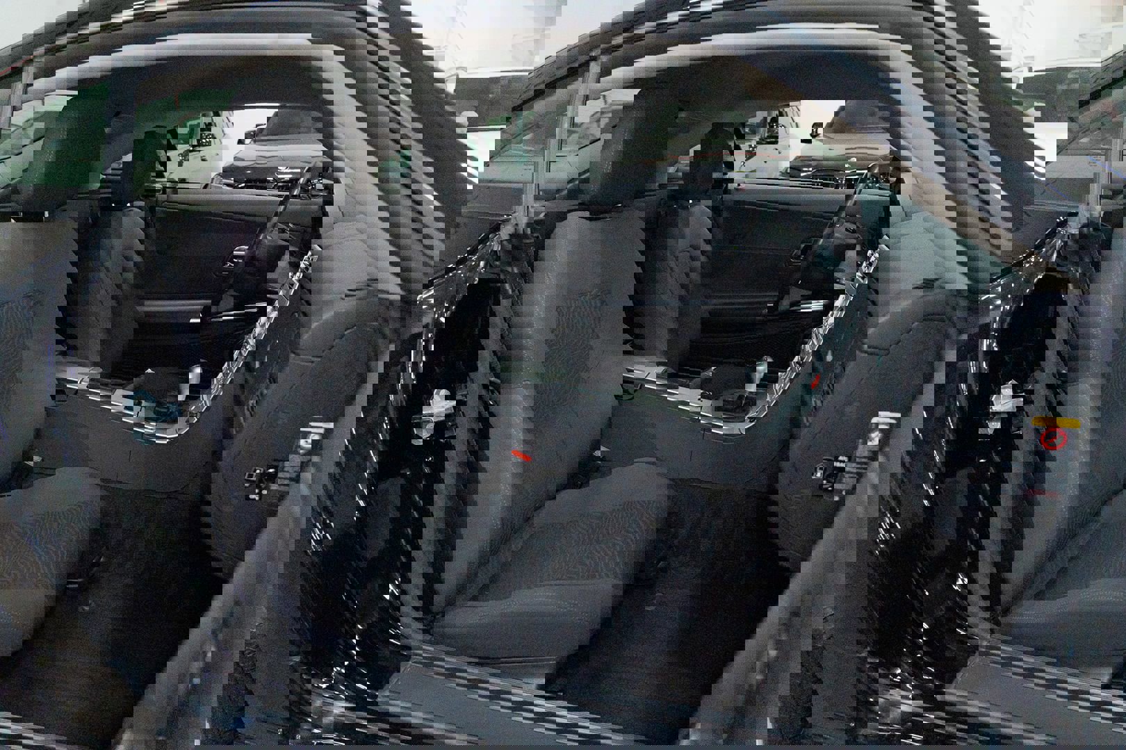 Used 2006 Chrysler Crossfire Coupe image 23