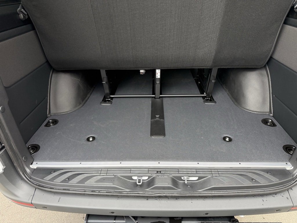 New 2025 Mercedes-Benz Sprinter 2500 image 9
