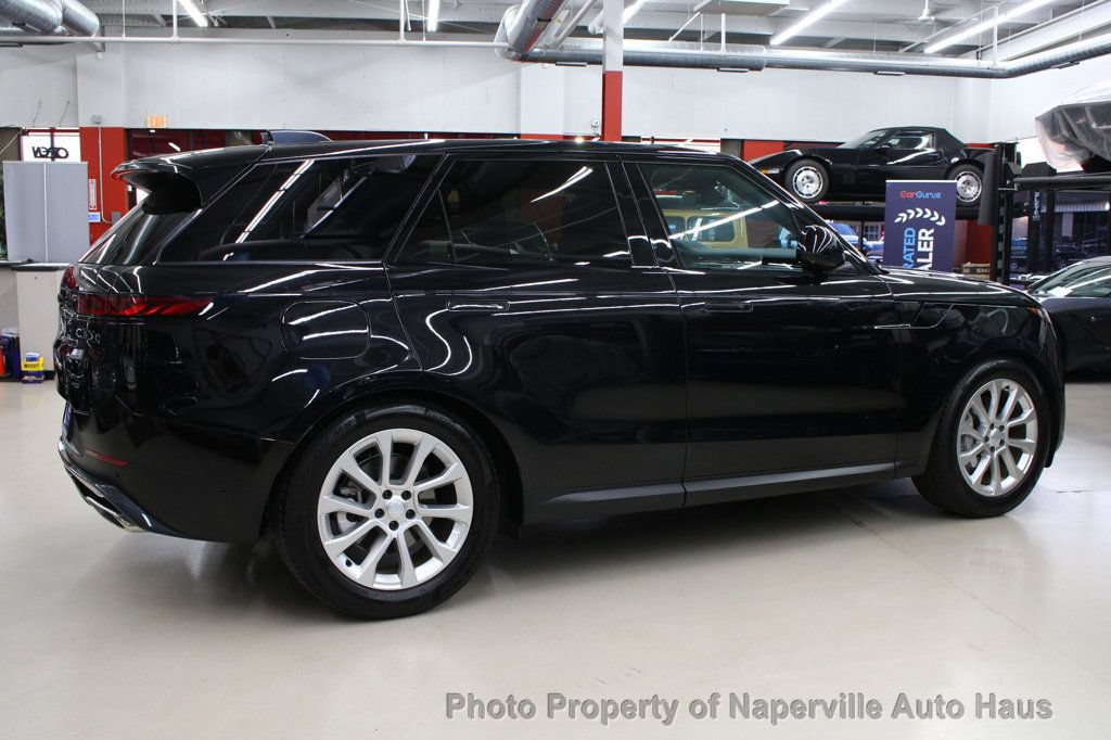 Used 2025 Land Rover Range Rover Sport SE AWD/4WD image 7