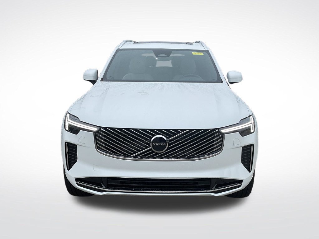 New 2027 Volvo XC90 B5 Core AWD/4WD image 2