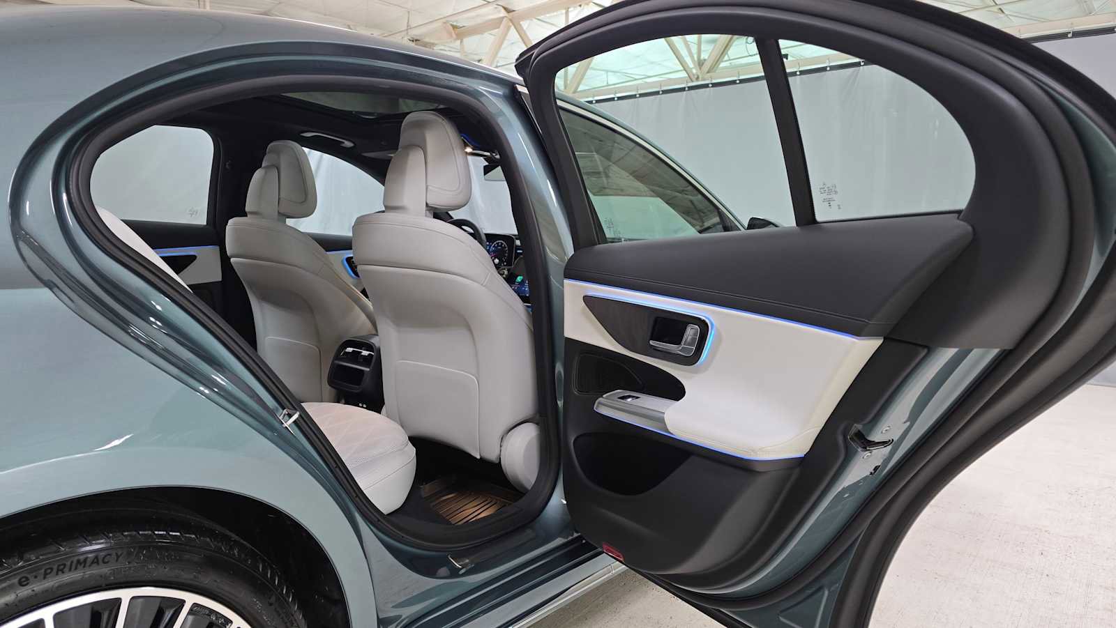 New 2026 Mercedes-Benz E 450 4MATIC Sedan image 14
