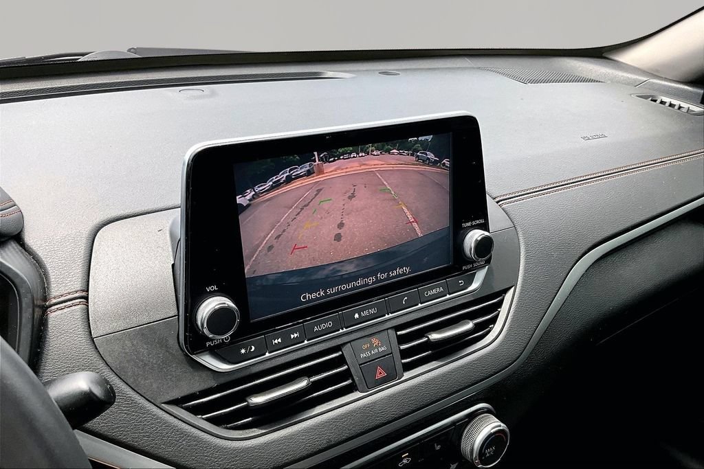 Used 2020 Nissan Altima 2.5 SR w/ Premium Package FWD image 14