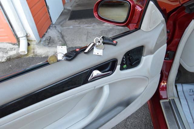 Used 2001 Mercedes-Benz CLK 430 Cabriolet image 54