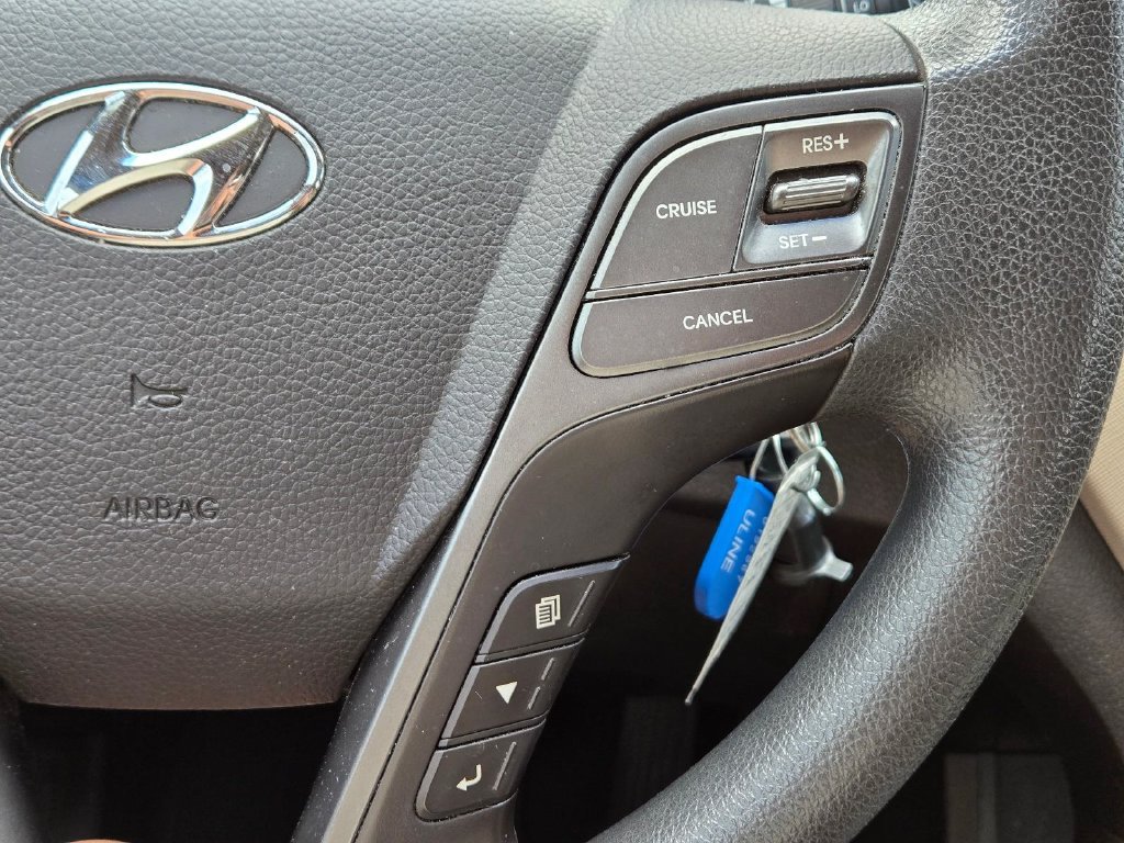 Used 2017 Hyundai Santa Fe SE FWD image 22