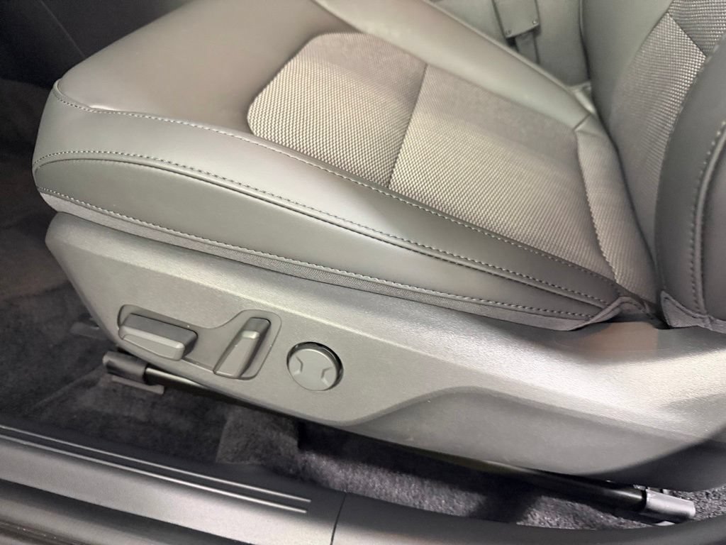 Used 2025 Kia Niro Wind w/ Wind Preserve Package FWD image 22