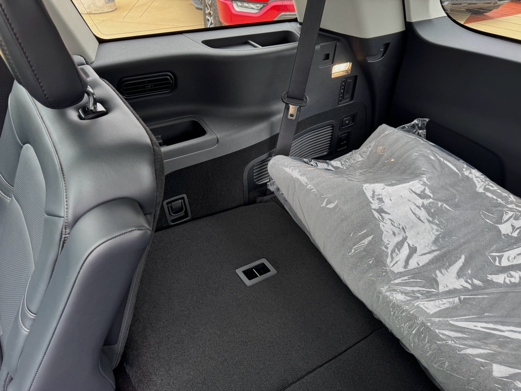 New 2025 Lincoln Aviator AWD w/ Jet Appearance Package image 26