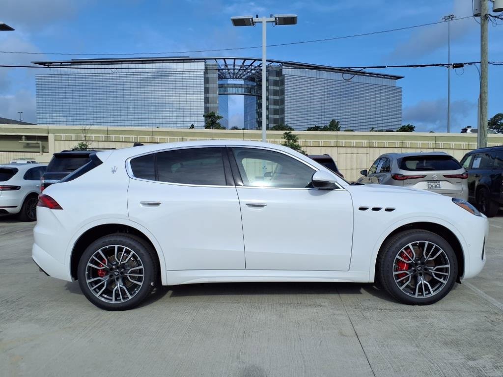 New 2025 Maserati Grecale GT image 5