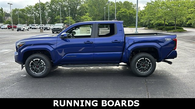 New 2025 Toyota Tacoma TRD Sport image 4