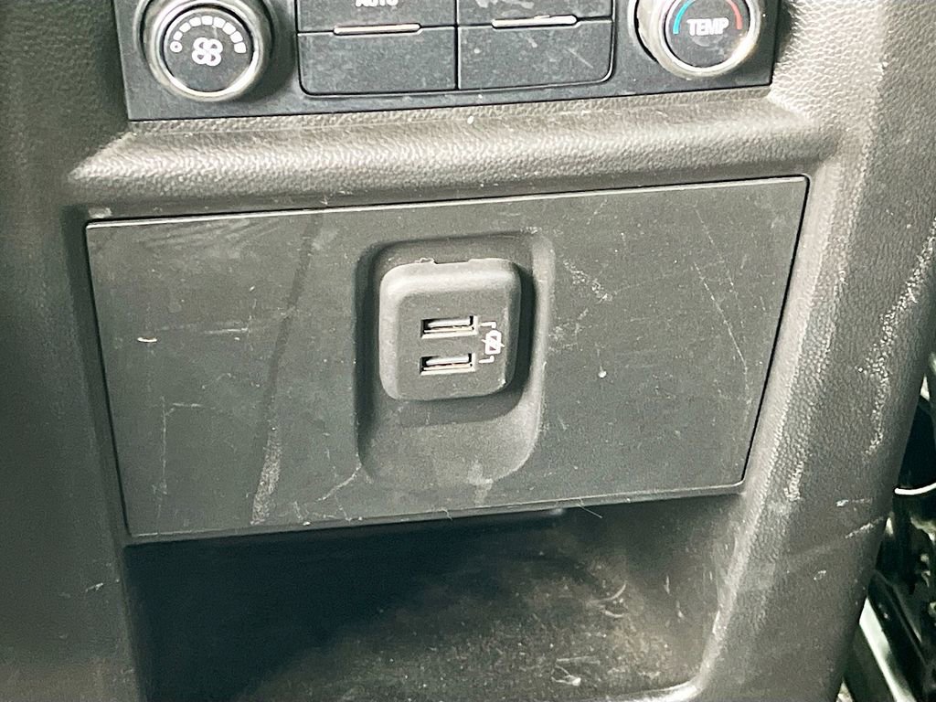 Used 2020 Chevrolet Traverse LT image 25
