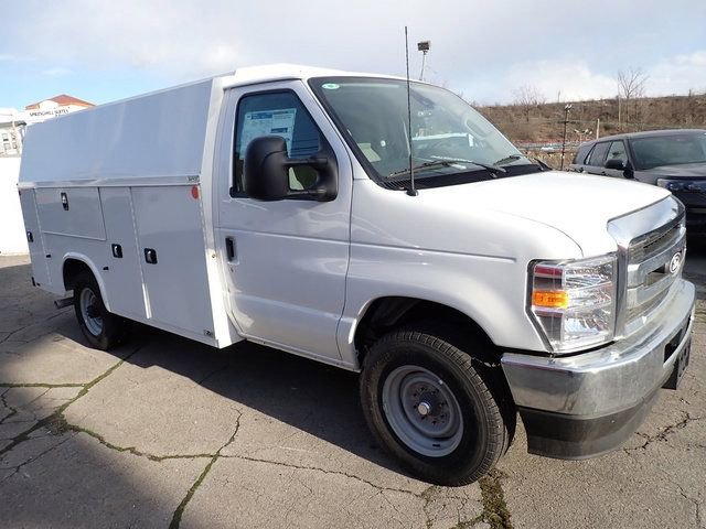 New 2026 Ford E-350 and Econoline 350 Super Duty w/ Power Equipment Group RWD image 11