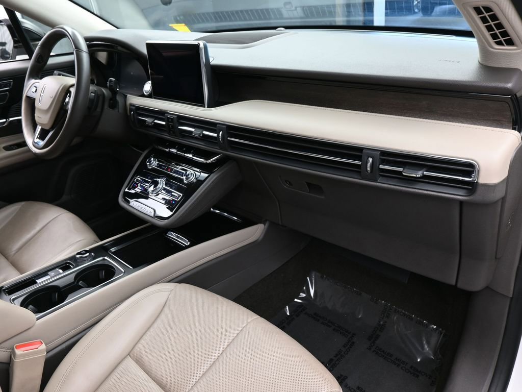 Used 2022 Lincoln Corsair Reserve image 50