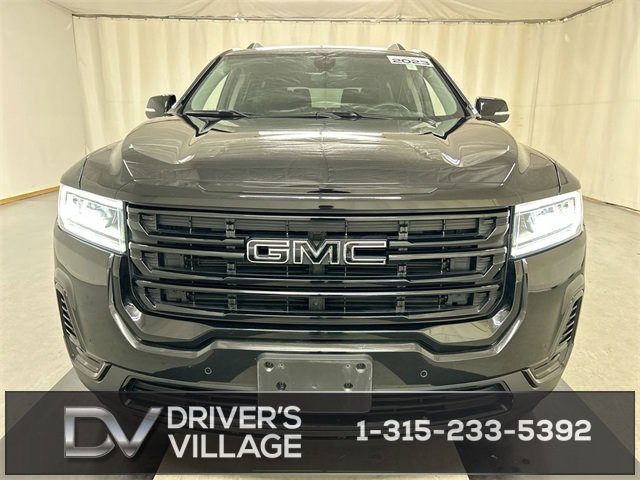 Used 2023 GMC Acadia SLE w/ Driver Convenience Package image 3