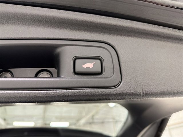 Used 2019 Honda Pilot Touring image 16