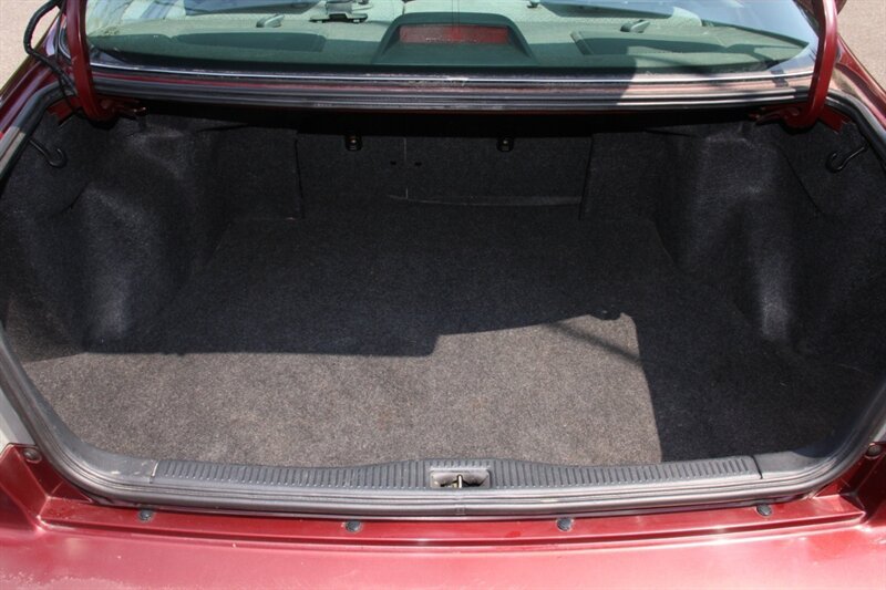 Used 2000 Toyota Camry LE FWD image 15