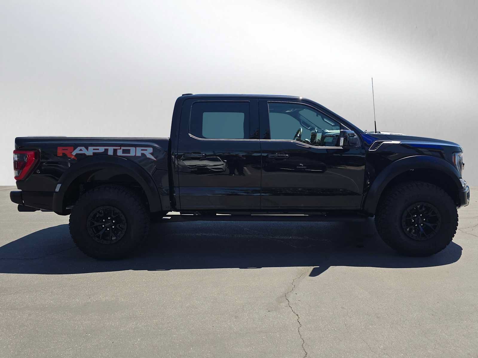 Used 2023 Ford F150 Raptor w/ Equipment Group 802A Raptor R AWD/4WD image 2
