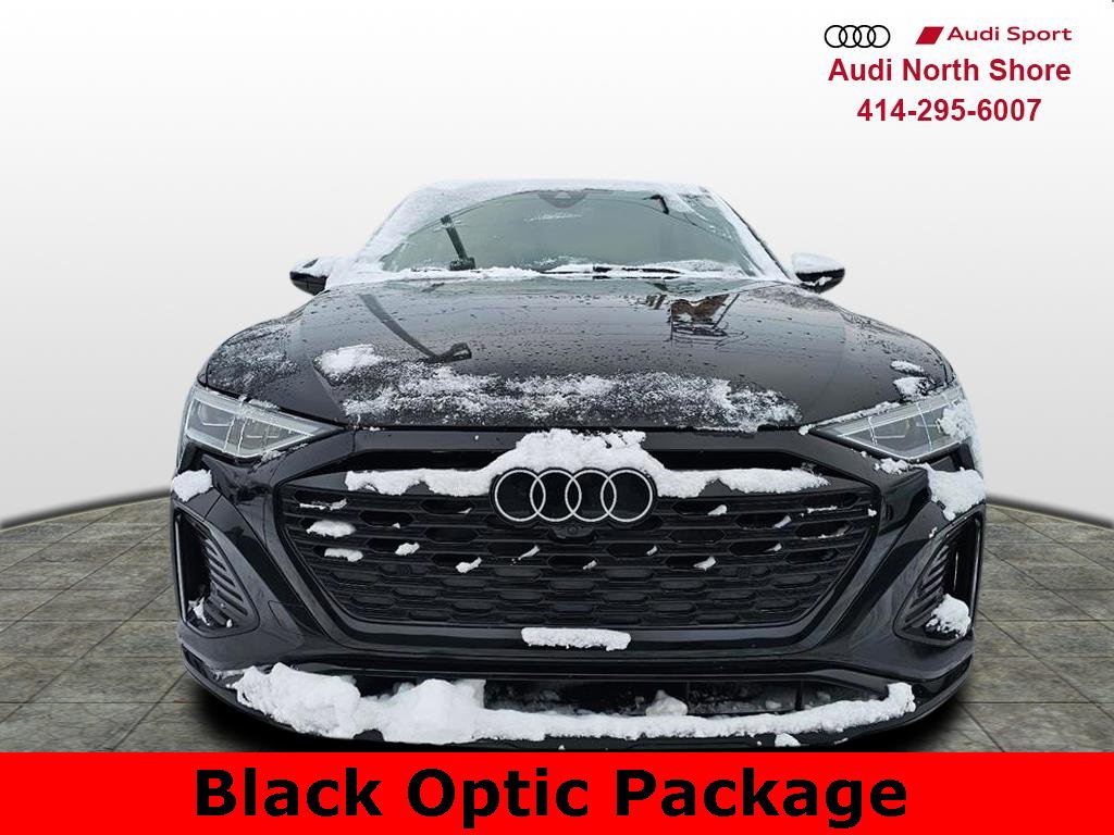 Used 2024 Audi Q8 e-tron Premium Plus w/ Premium Plus Package image 3