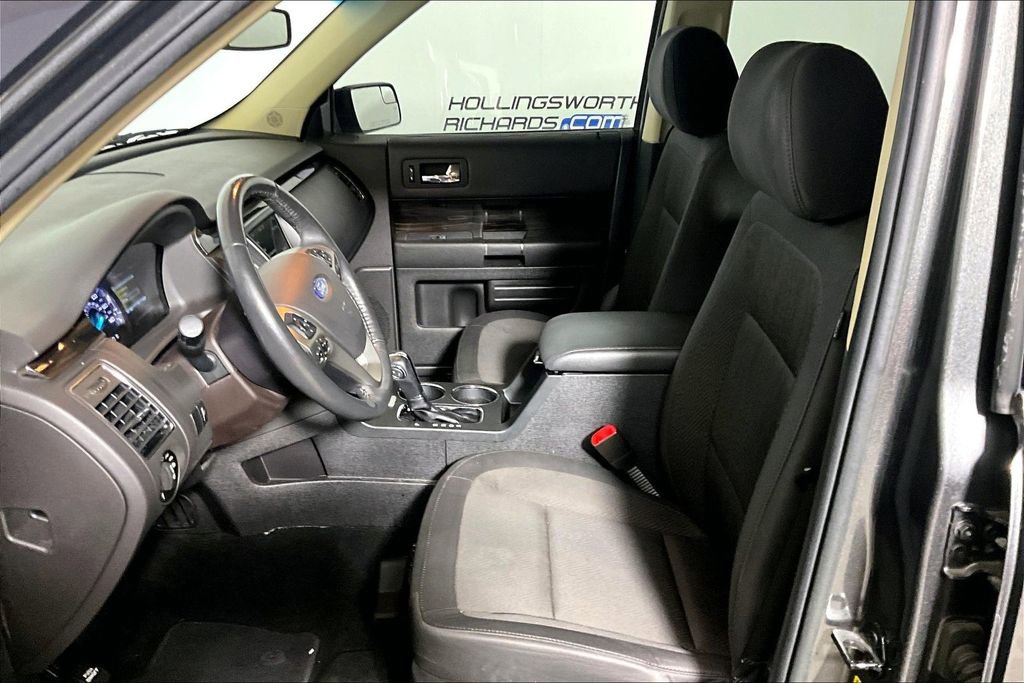 Used 2019 Ford Flex SEL FWD image 19