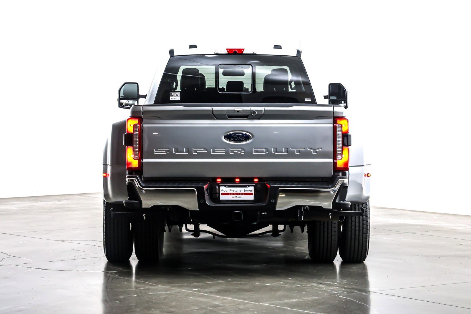 Used 2023 Ford F350 Lariat w/ Camper Package image 5