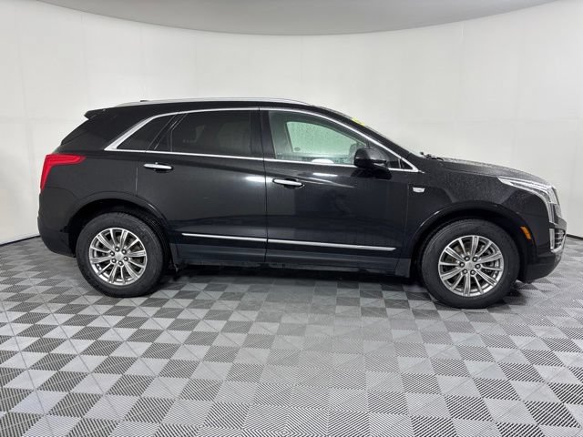 Used 2017 Cadillac XT5 Luxury AWD/4WD image 5