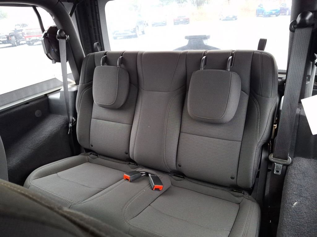 Used 2020 Jeep Wrangler Sport image 11