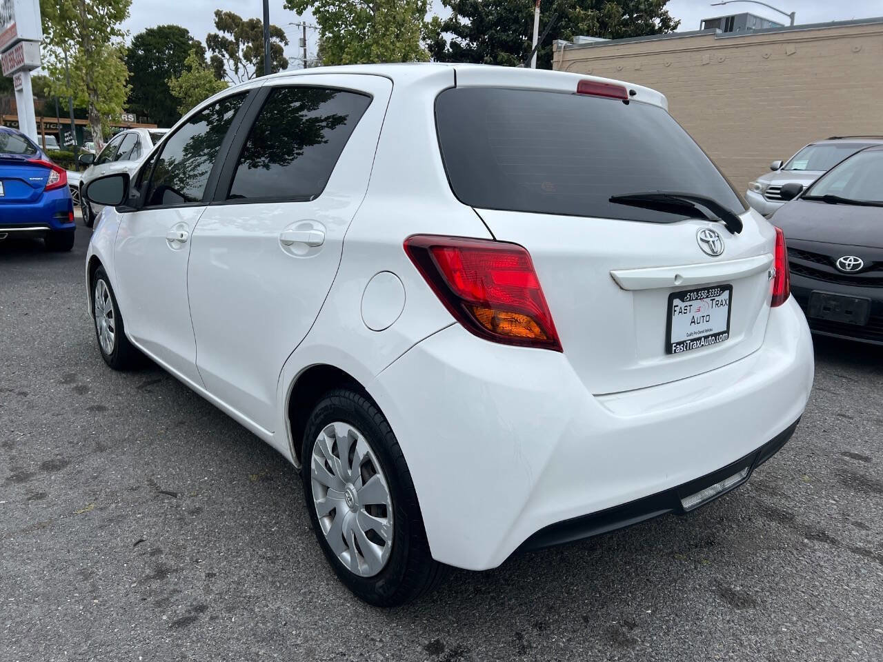 Used 2015 Toyota Yaris L FWD image 3