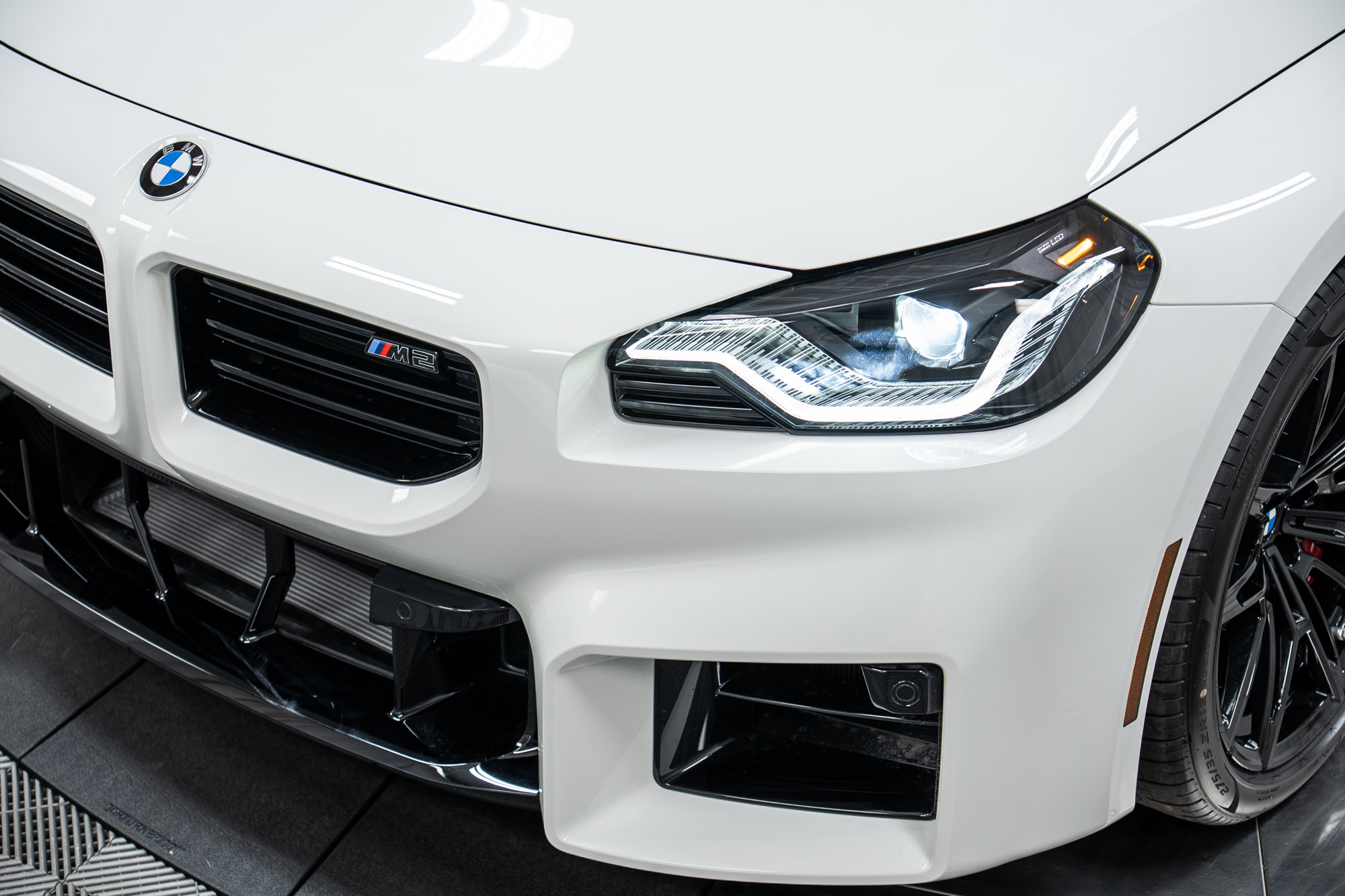 Used 2025 BMW M2 image 30