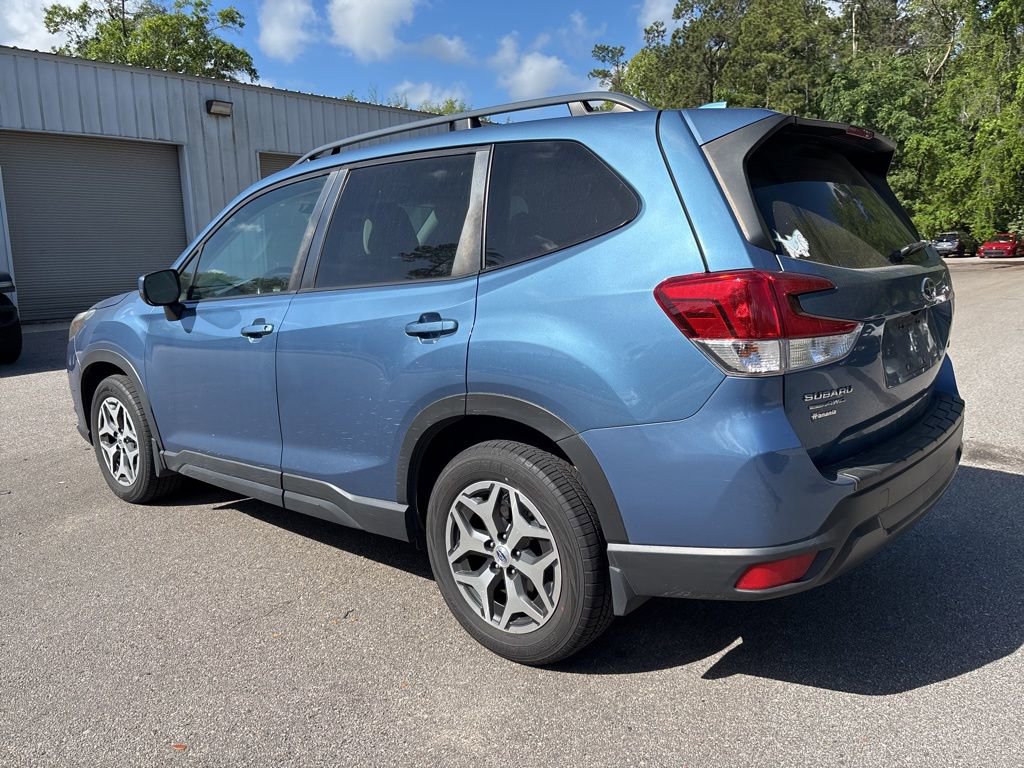 Used 2022 Subaru Forester Premium w/ Popular Package #3 image 24