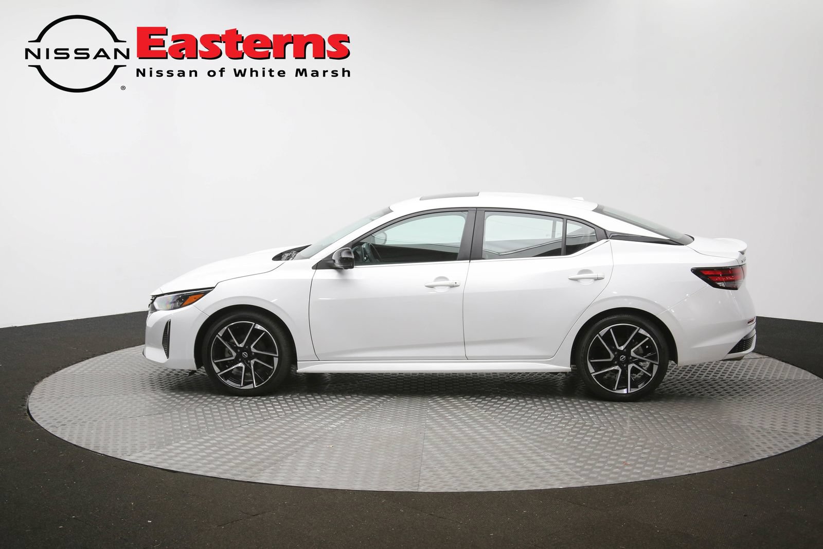 Used 2024 Nissan Sentra SR w/ SR Premium Package FWD image 60