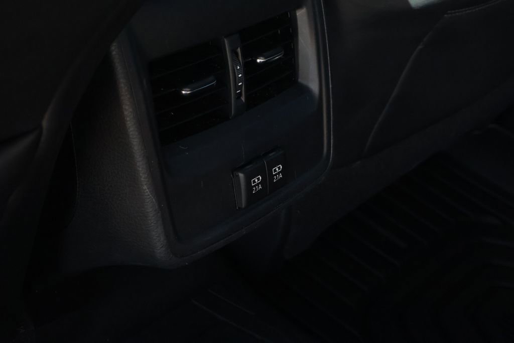 Used 2020 Toyota Avalon XSE w/ Carpet Mat Package FWD image 32