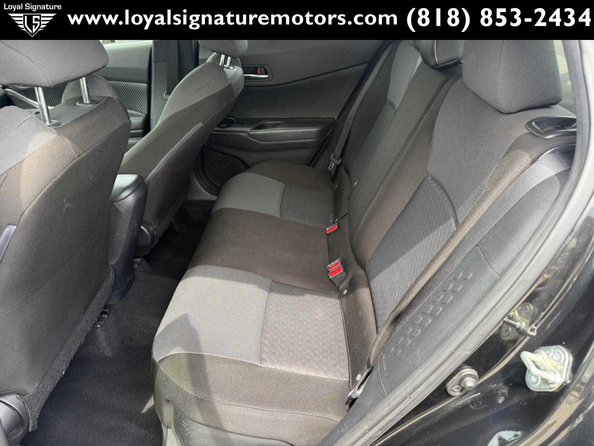 Used 2020 Toyota C-HR LE FWD image 11