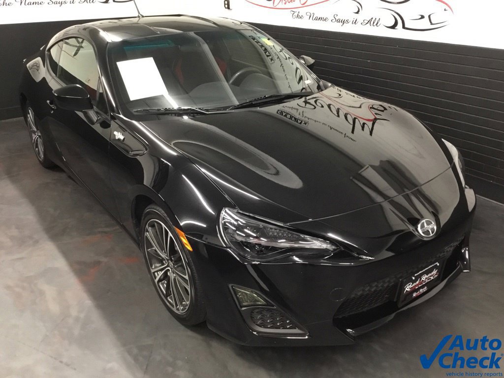 Used 2013 Scion FR-S RWD image 2