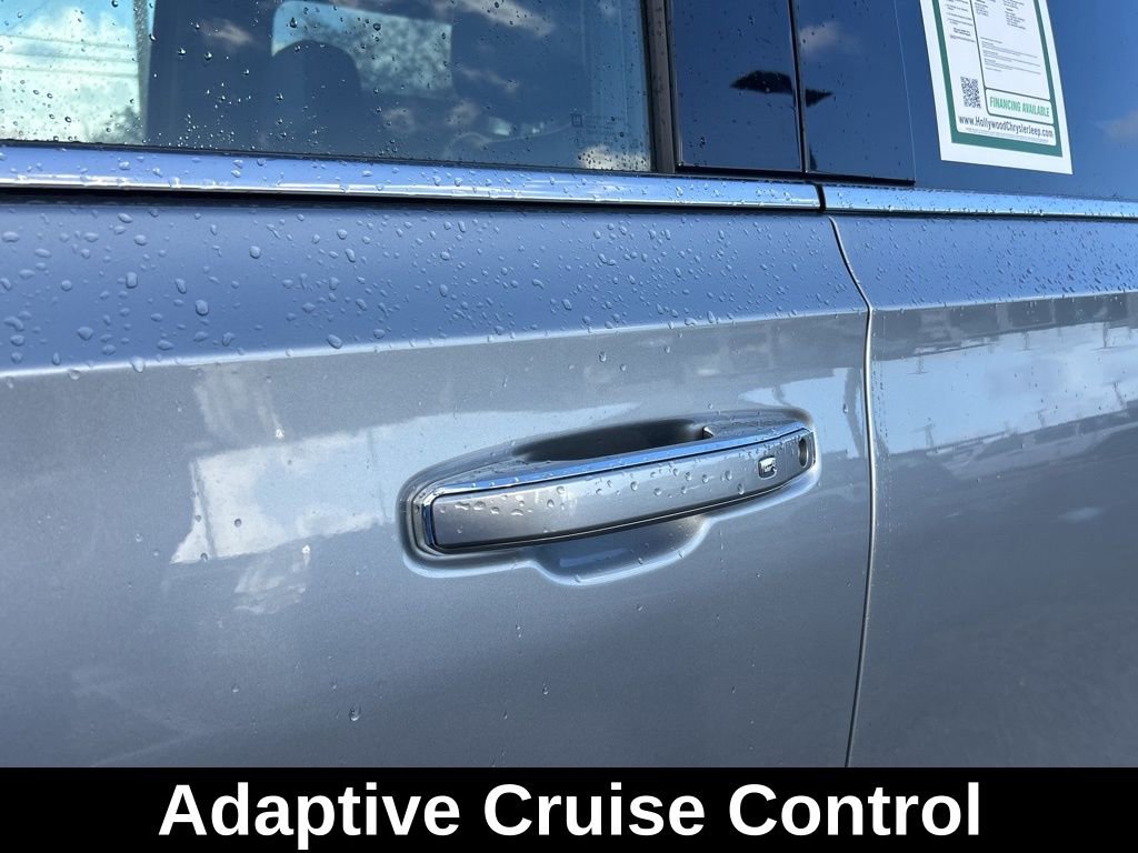 Used 2024 GMC Yukon XL SLT image 21