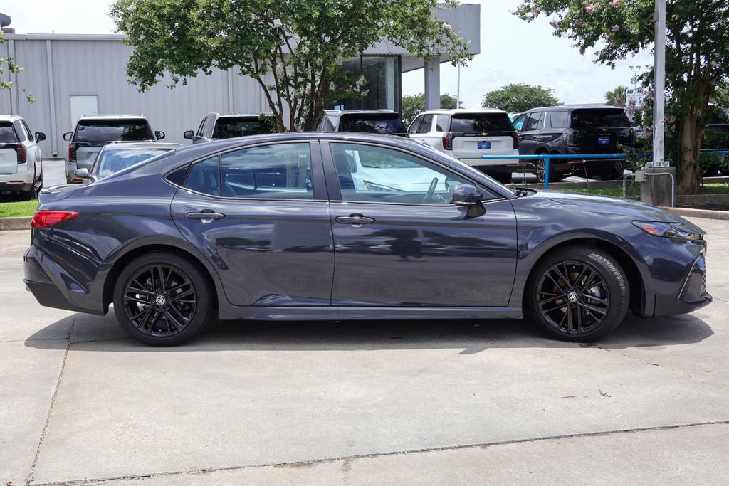 Used 2025 Toyota Camry SE FWD image 23