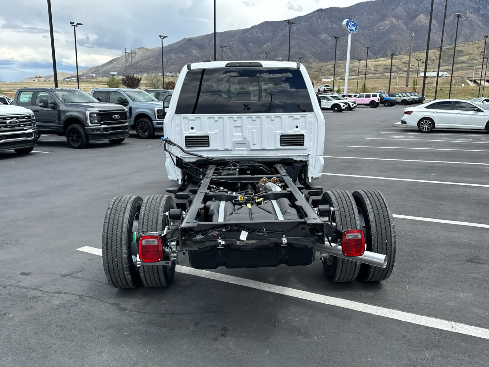 New 2026 Ford F550 4x4 Crew Cab Super Duty w/ XL Chrome Package image 10