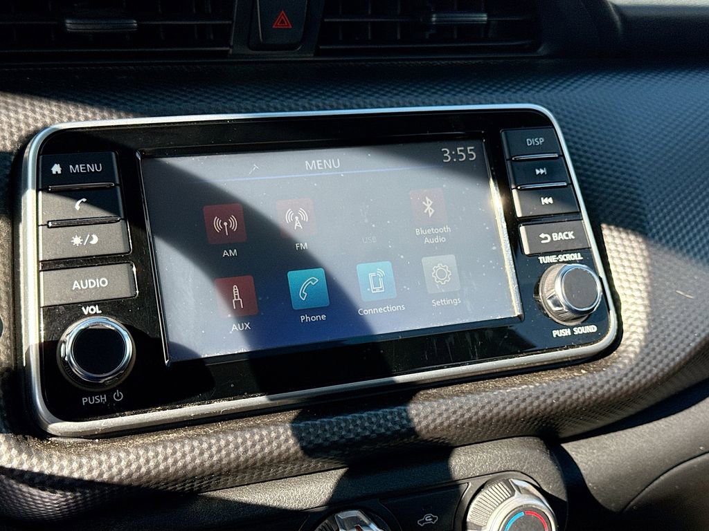 Used 2020 Nissan Kicks S image 13