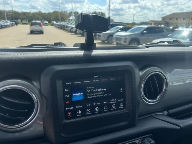 Used 2019 Jeep Wrangler Unlimited Sahara image 27