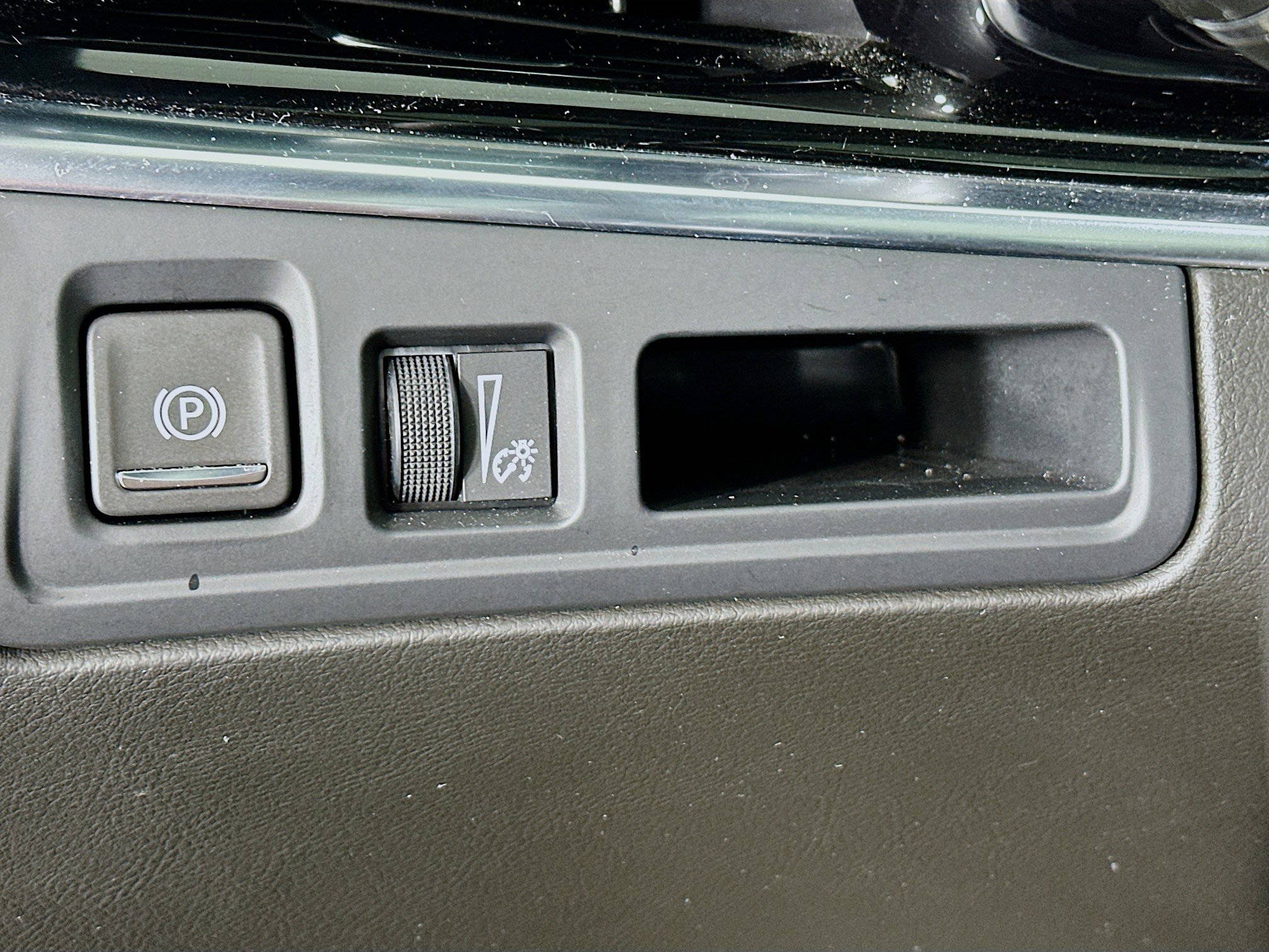 Used 2025 Cadillac XT6 Sport image 17