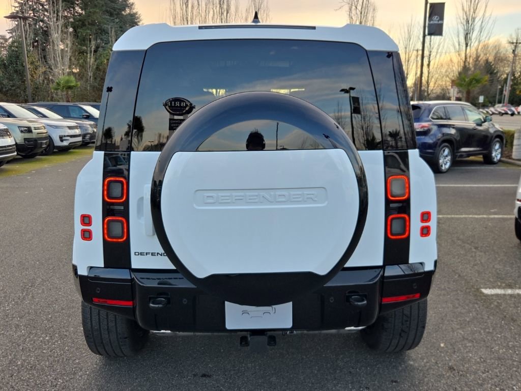 New 2026 Land Rover Defender 110 X-Dynamic SE image 6